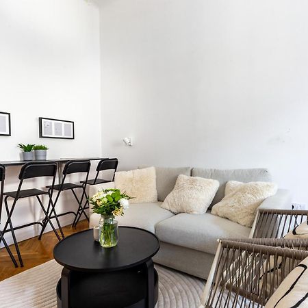Tas Apartments บูดาเปสต์ ภายนอก รูปภาพ