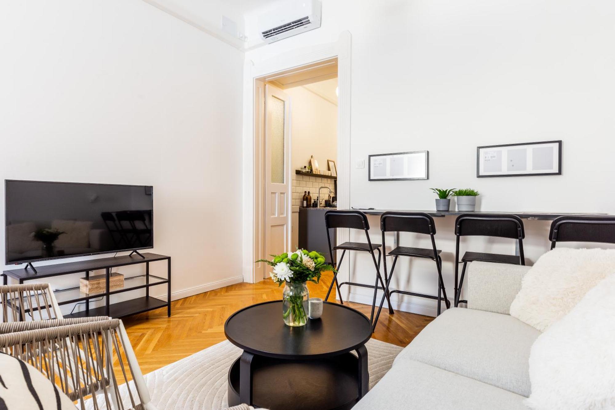 Tas Apartments บูดาเปสต์ ภายนอก รูปภาพ