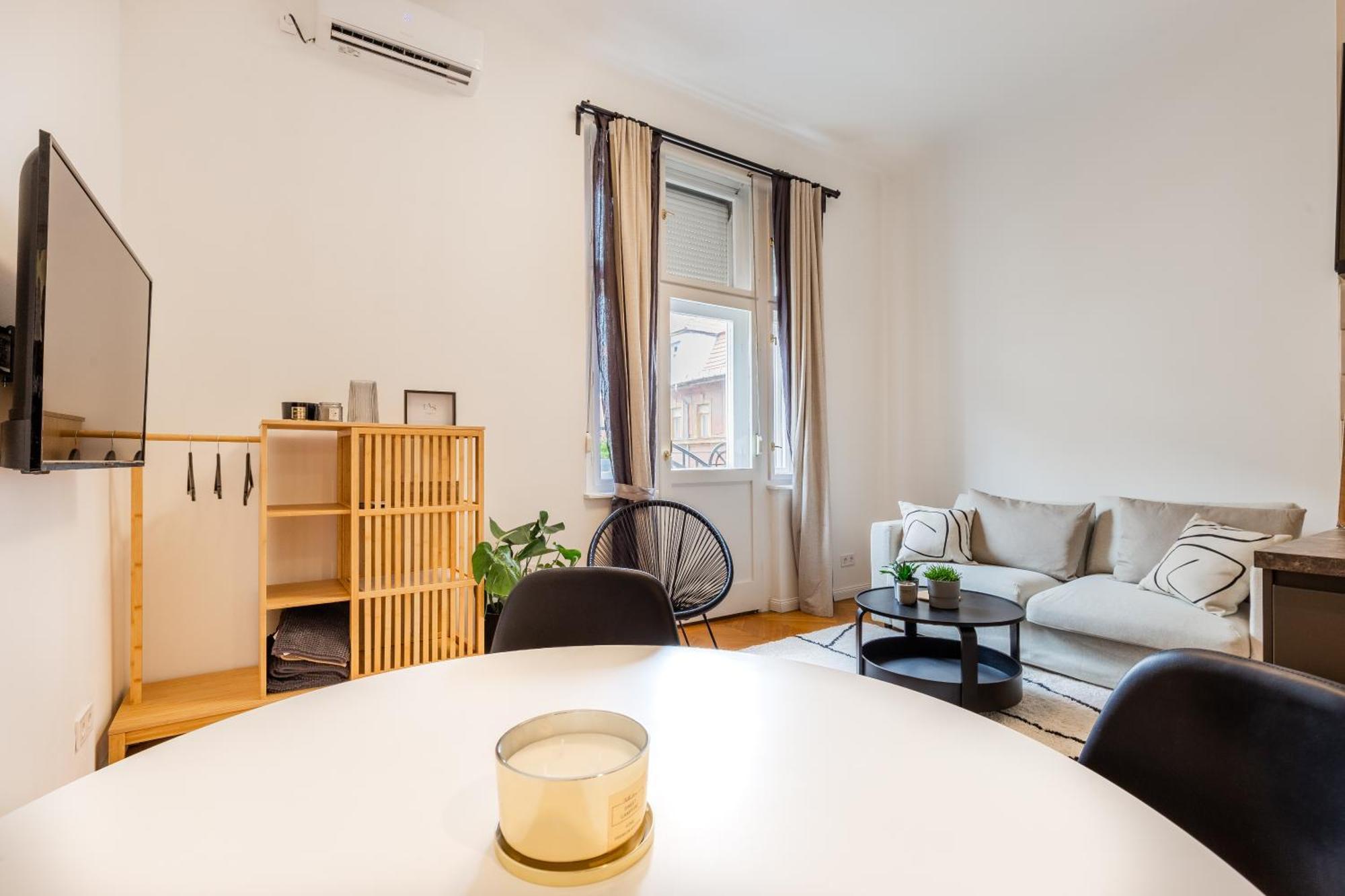 Tas Apartments บูดาเปสต์ ภายนอก รูปภาพ